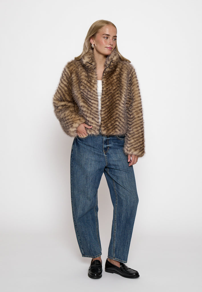 Peppercorn PCPeggy Faux Fur jacket Jacket 5332 Fossil Brown