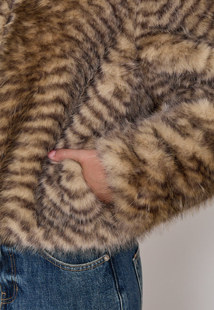 Peppercorn PCPeggy Faux Fur jacket Jacket 5332 Fossil Brown