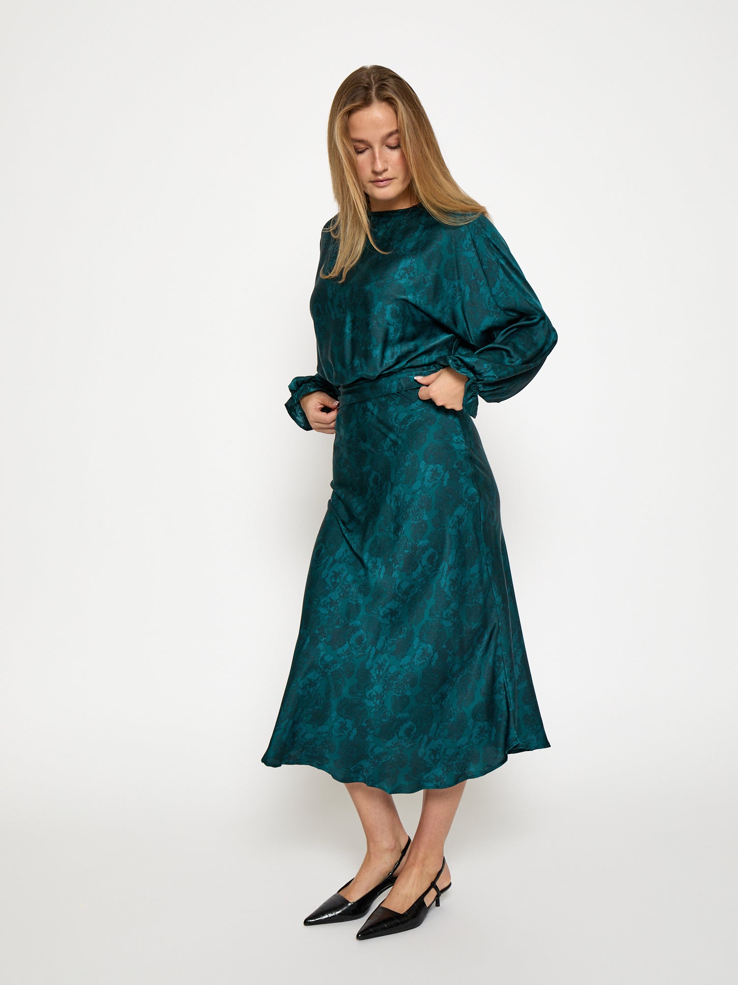 Peppercorn PCRaya Smock Blouse Blouse 2114P Ocean Depth Print