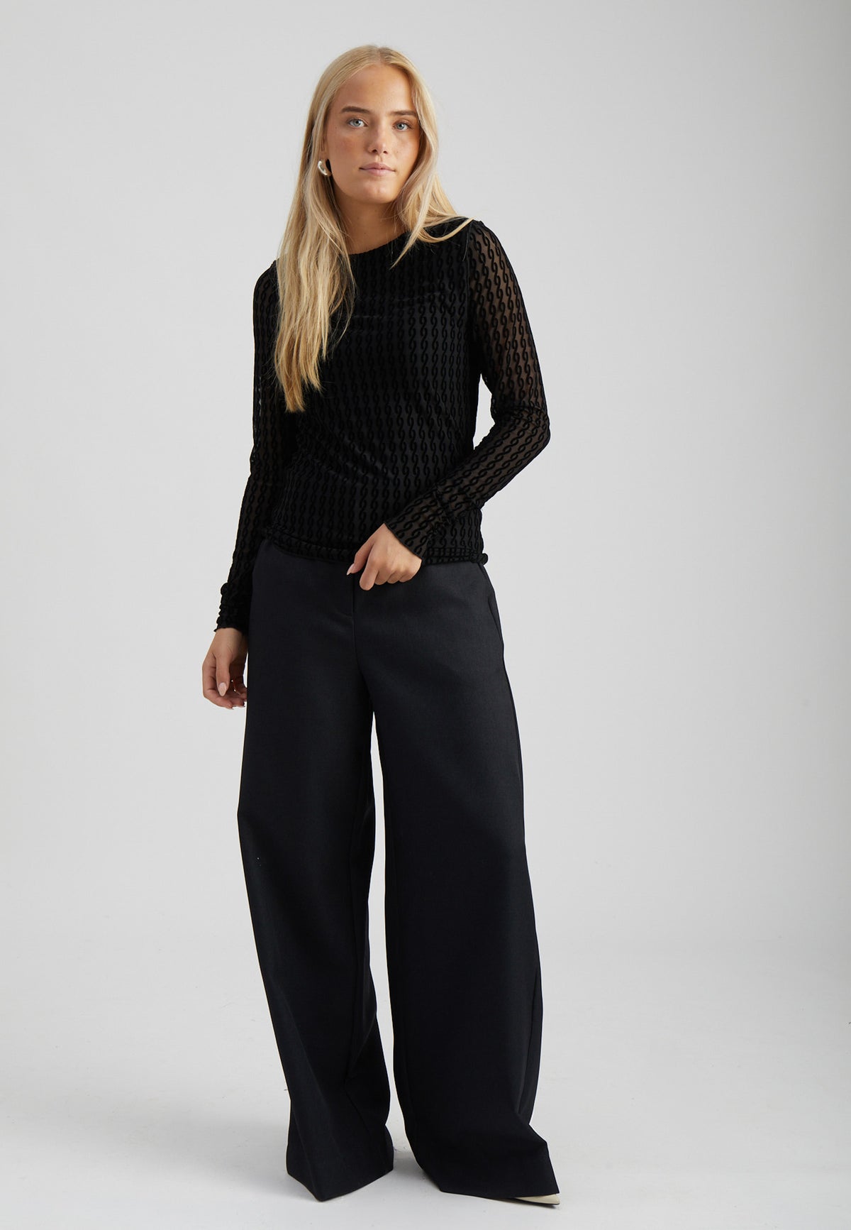 Peppercorn PCTillie Mesh Top Top 9000 Black