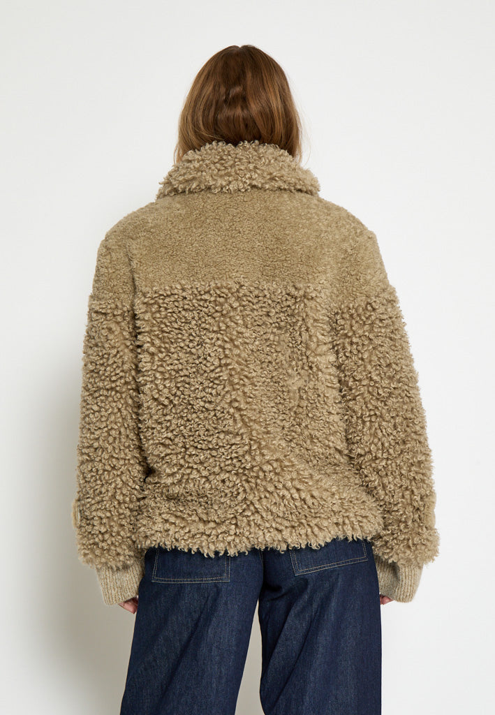 Peppercorn PCWendy Faux Fur Jacket Jacket 4224 Spray Green