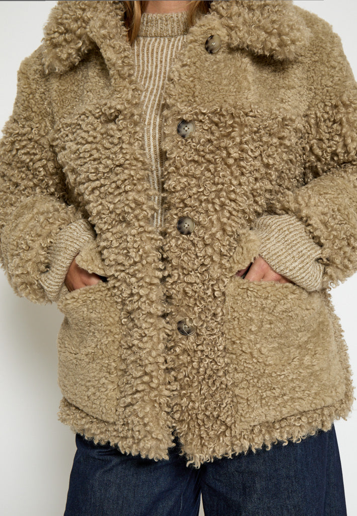 Peppercorn PCWendy Faux Fur Jacket Jacket 4224 Spray Green