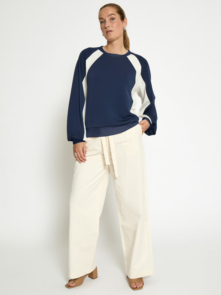 Peppercorn PC Dicette Track Sweatshirt Sweatshirt 5270 Black Iris