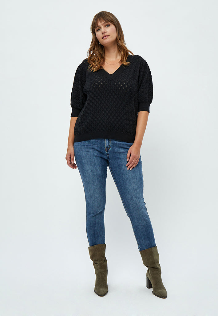 Peppercorn Rosalia V-Neck Knit T-Shirt Curve T-Shirt 9000 Black