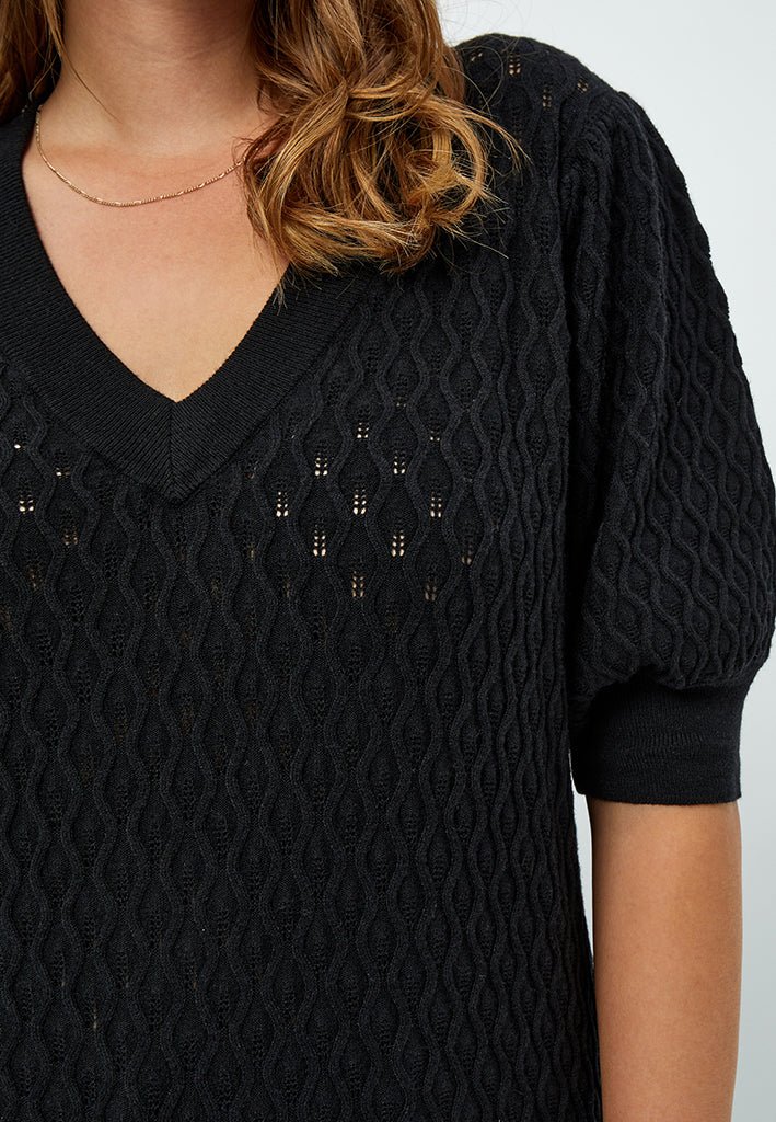 Peppercorn Rosalia V-Neck Knit T-Shirt Curve T-Shirt 9000 Black
