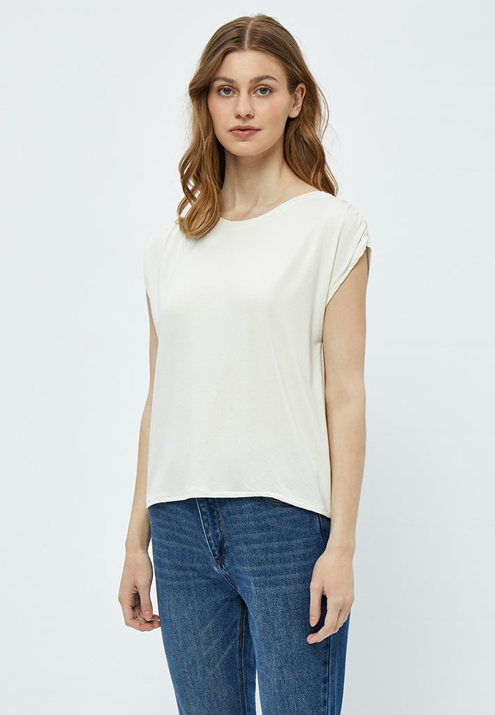 Peppercorn Rosalinda Gathering Tee T-Shirt 0011 Gardenia