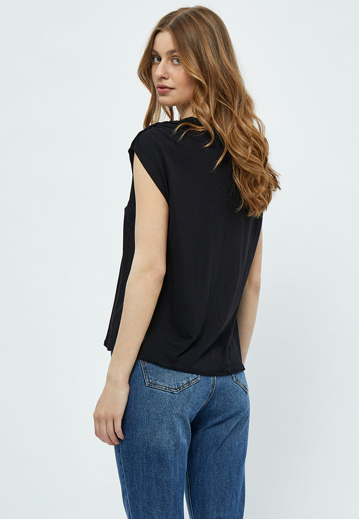Peppercorn Rosalinda Gathering Tee T-Shirt 9000 Black